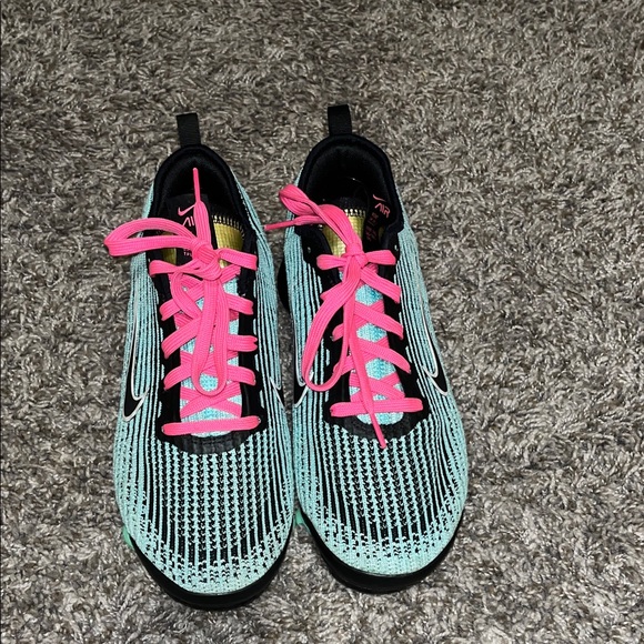 Nike Air Vapormax Flyknit 3 South Beach Big Kid Sneakers - Picture 3 of 11